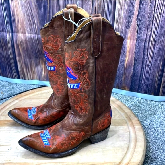 Gameday Shoes - NWT Women's Boise State University Gameday Boots
